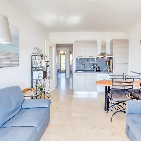 Apartamento Nacre Furnished Flat *