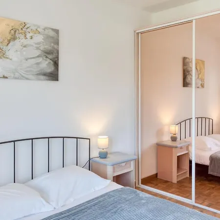 Nacre Furnished Flat Niza